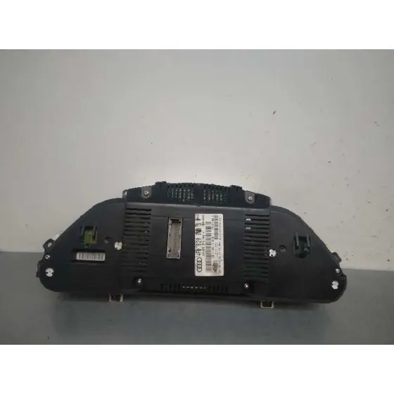 Cuadro Instrumentos para Audi A6 Berlina (4F2)