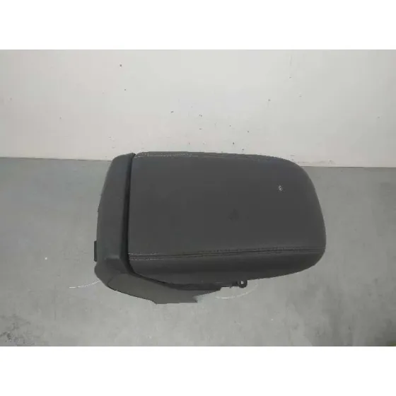 Apoyabrazos Central para Ford Kuga (Cbs)