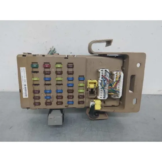 Caja Reles / Fusibles para Subaru Legacy Lim. B14