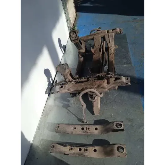 Puente Delantero para Mercedes-Benz Sprinterii Caja Cerrada (Desde 01.06)