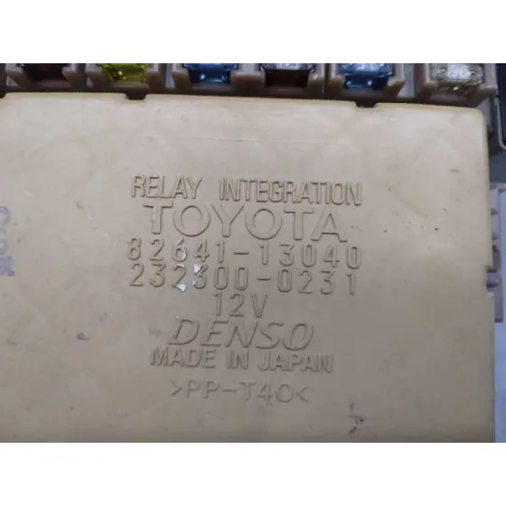 Caja Reles / Fusibles para Toyota Corolla Verso (E12)