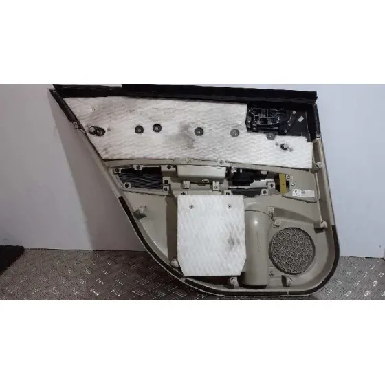 Guarnecido Puerta Trasera Derecha para Subaru Legacy Lim. B14