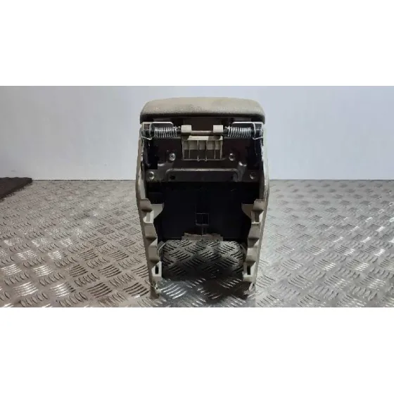 Apoyabrazos Central para Subaru Legacy Lim. B14