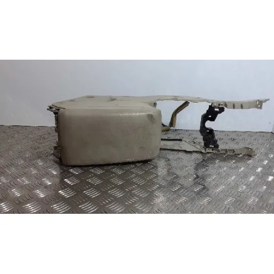 Apoyabrazos Central para Subaru Legacy Lim. B14