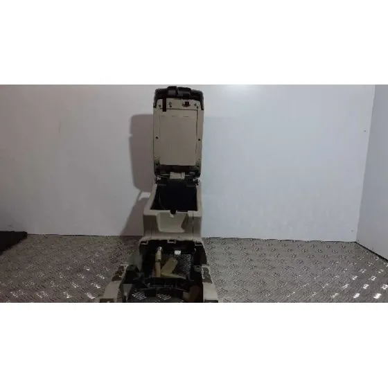 Apoyabrazos Central para Subaru Legacy Lim. B14