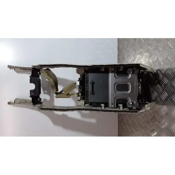 Apoyabrazos Central para Subaru Legacy Lim. B14