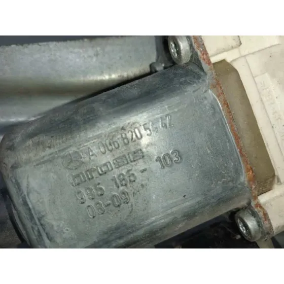 Elevalunas Delantero Izquierdo para Mercedes-Benz Sprinterii Caja Cerrada (Desde 01.06)