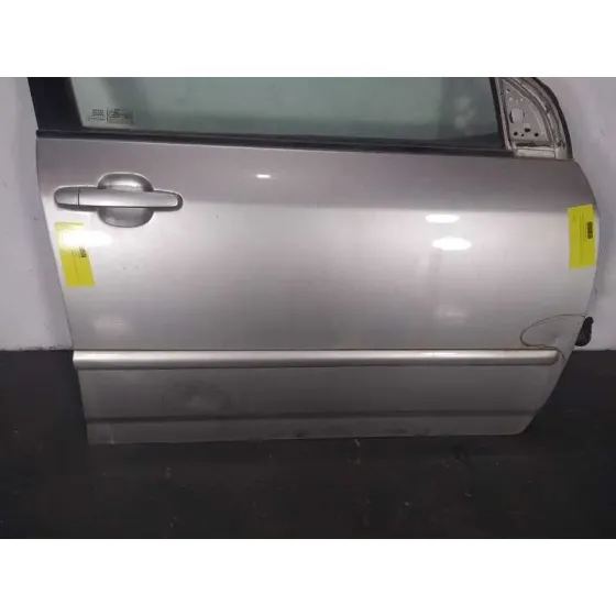 Puerta Delantera Derecha para Toyota Corolla Familiar (E12)