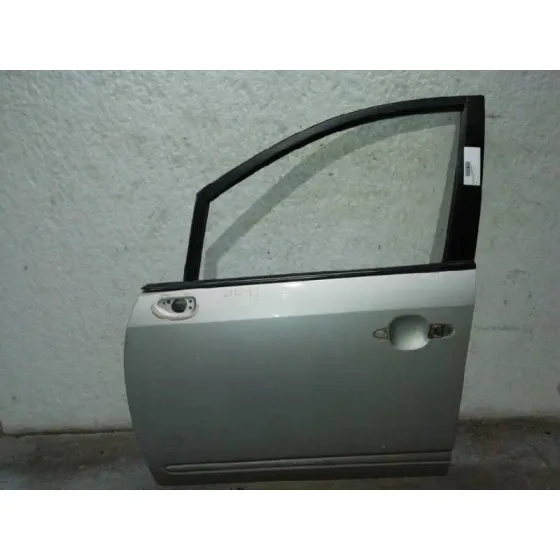 Puerta Delantera Izquierda para Kia Carens (Un)