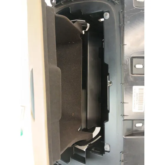 Guantera para Bmw X1 (E84)