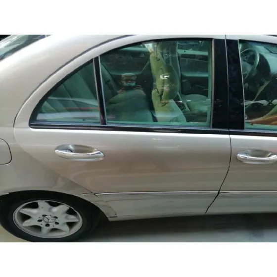Puerta Trasera Derecha para Mercedes-Benz Clase C (W203) Berlina