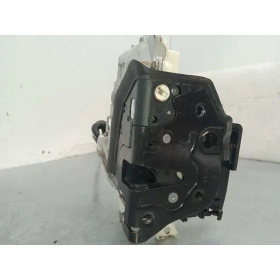 Cerradura Puerta Delantera Derecha para Volkswagen Passat Lim. (362)