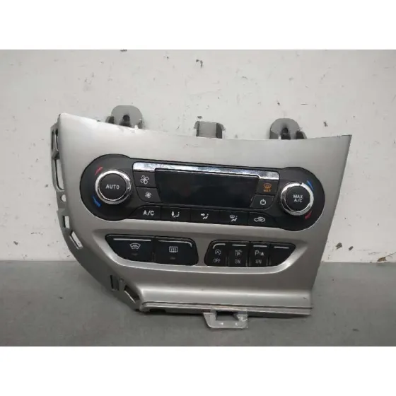 Mando Climatizador para Ford Focus Lim. (Cb8)
