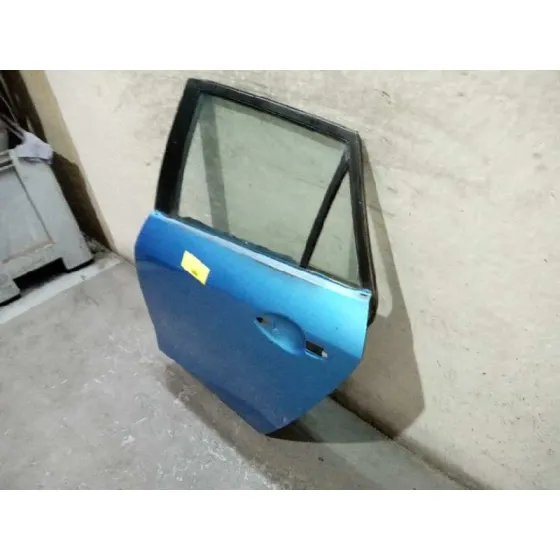 Puerta Trasera Izquierda para Mazda 3 Lim. (Bl)