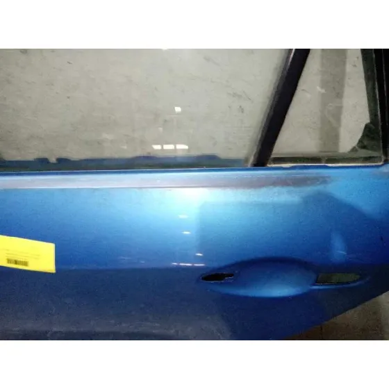 Puerta Trasera Izquierda para Mazda 3 Lim. (Bl)