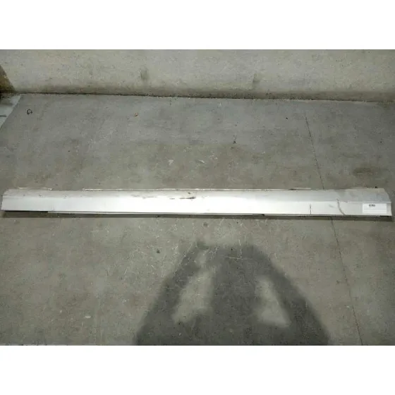Faldon Lateral para Mercedes-Benz Clase C (W204) Familiar