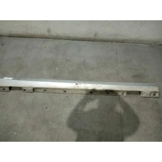 Faldon Lateral para Mercedes-Benz Clase C (W204) Familiar