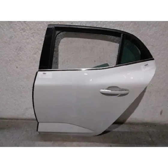 Puerta Trasera Izquierda para Renault Megane Iv Berlina 5P