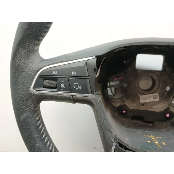 Volante para Seat Ibiza (Kj1)
