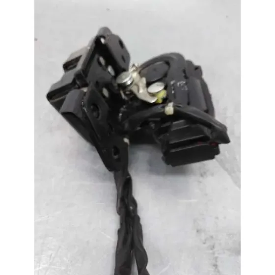 Cerradura Maletero / Porton para Lexus Ct
