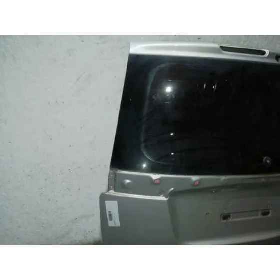 Porton Trasero para Kia Carens (Un)