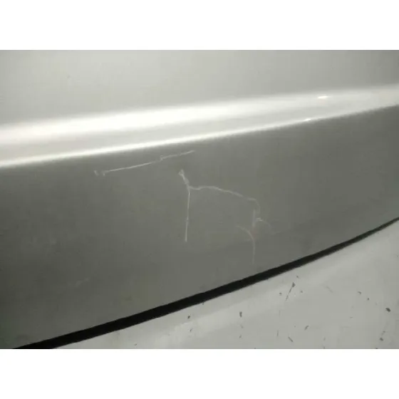 Porton Trasero para Kia Carens (Un)