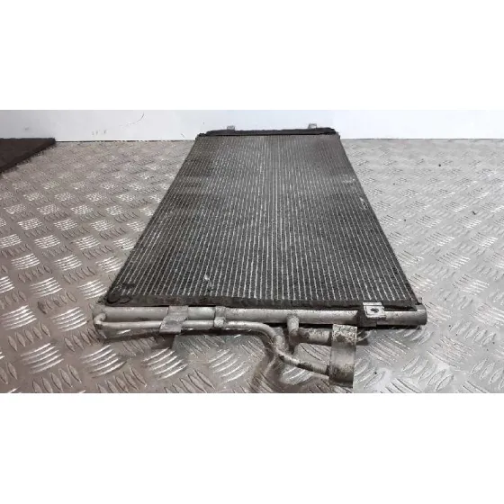 Condensador / Radiador Aire Acondicionado para Kia Carens (Un)