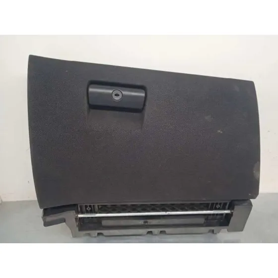 Guantera para Bmw X3 (E83)