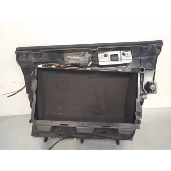 Guantera para Bmw X3 (E83)