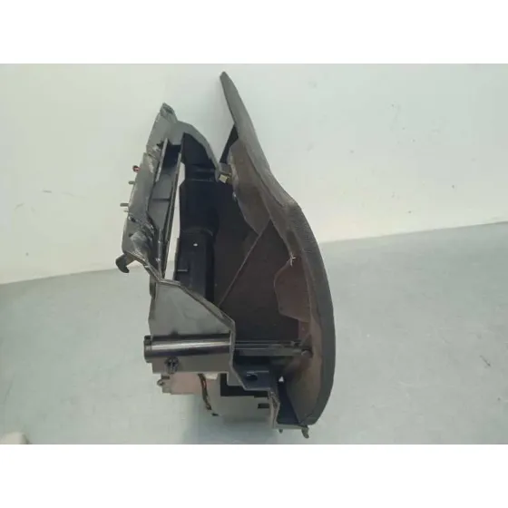 Guantera para Bmw X3 (E83)