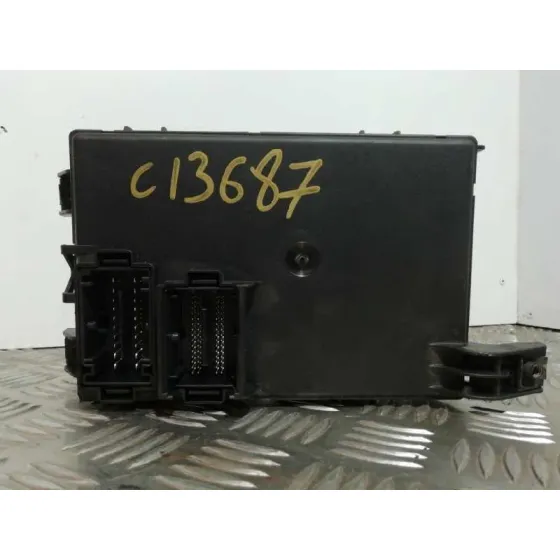 Caja Reles / Fusibles para Opel Corsa D