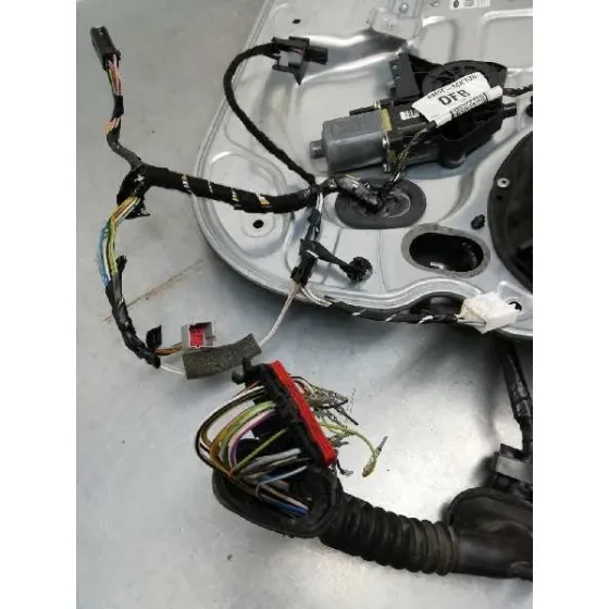 Elevalunas Delantero Derecho para Ford Focus Lim. (Cb4)