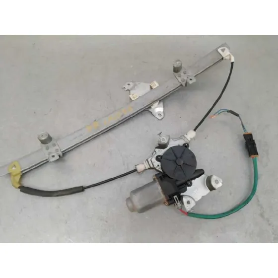 Elevalunas Delantero Derecho para Nissan Almera Tino (V10M)