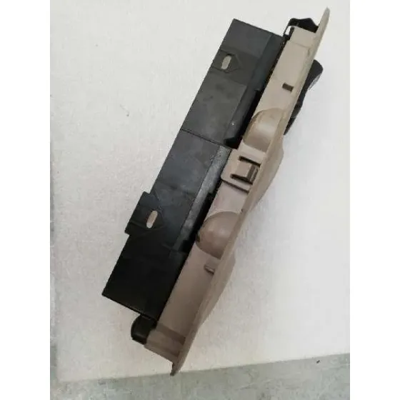 Mando Elevalunas Delantero Izquierdo para Nissan Almera Tino (V10M)