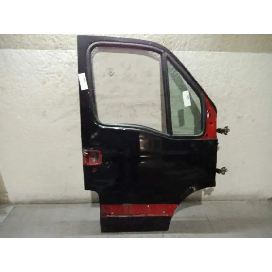 Puerta Delantera Derecha para Nissan Interstar Mod. 04 (X70)