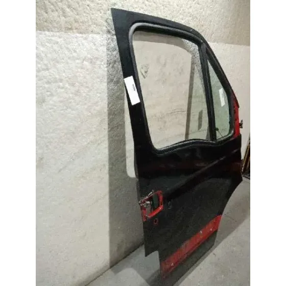 Puerta Delantera Derecha para Nissan Interstar Mod. 04 (X70)