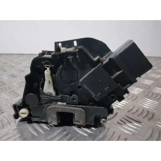 Cerradura Puerta Trasera Izquierda para Ford Mondeo Ber. (Ca2)