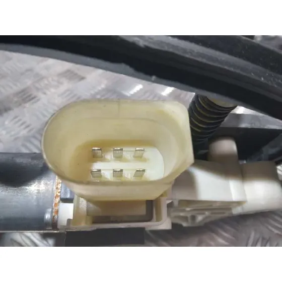 Elevalunas Delantero Izquierdo para Ford Mondeo Ber. (Ca2)