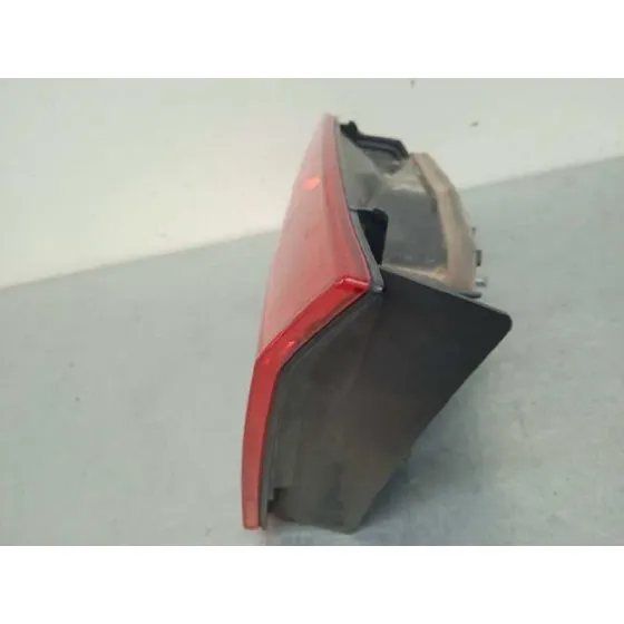 Piloto Trasero Derecho Interior para Renault Laguna Ii (Bg0)