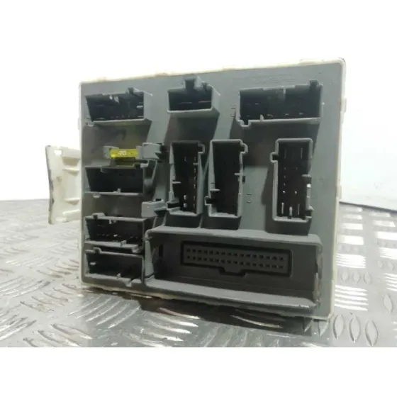 Caja Reles / Fusibles para Ford Transit Connect (Tc7)