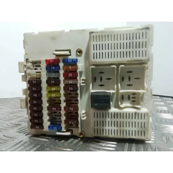 Caja Reles / Fusibles para Ford Transit Connect (Tc7)