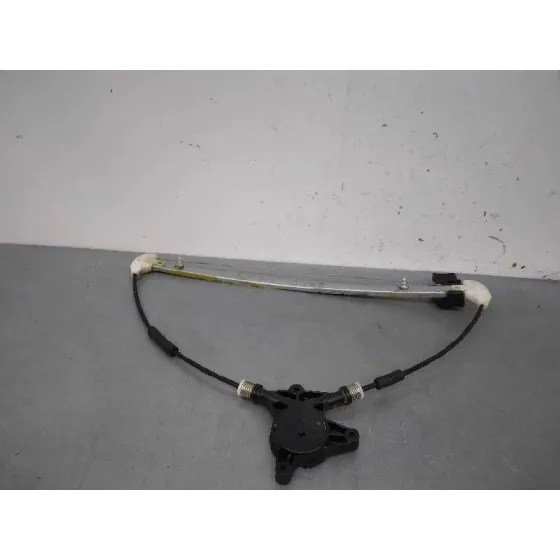 Elevalunas Trasero Izquierdo para Mazda 3 Berlina (Bk)
