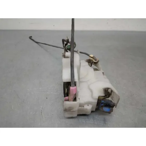 Cerradura Puerta Delantera Derecha para Nissan Cabstar ->09.06