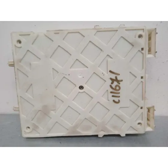 Caja Reles / Fusibles para Volvo V40