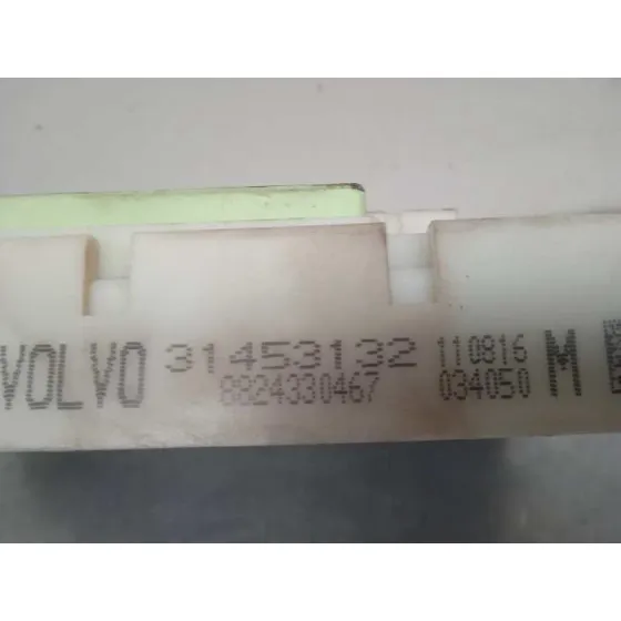Caja Reles / Fusibles para Volvo V40