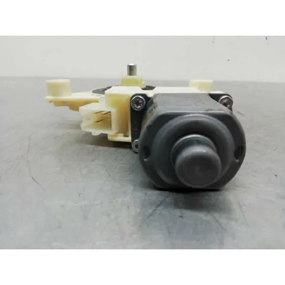 Motor Elevalunas Delantero Derecho para Mercedes-Benz Clase B (W246)