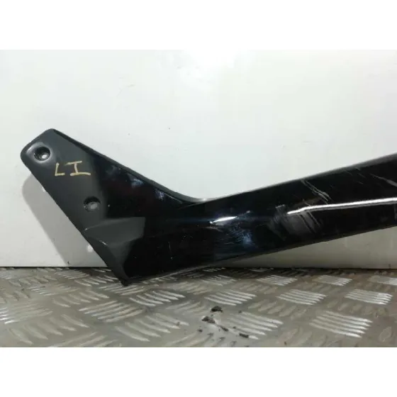 Molduras Delanteras para Yamaha Tmax