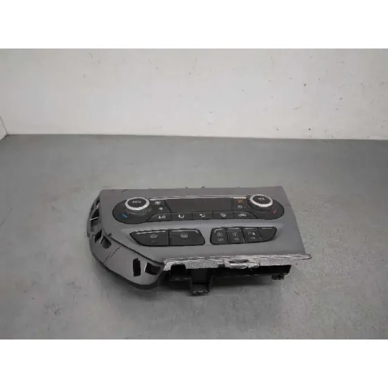 Mando Climatizador para Ford Focus Lim. (Cb8)