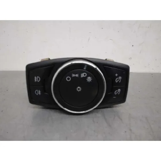 Mando Luces para Ford Focus Lim. (Cb8)