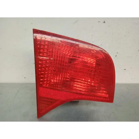 Piloto Trasero Izquierdo Interior para Audi A4 Berlina (8E)